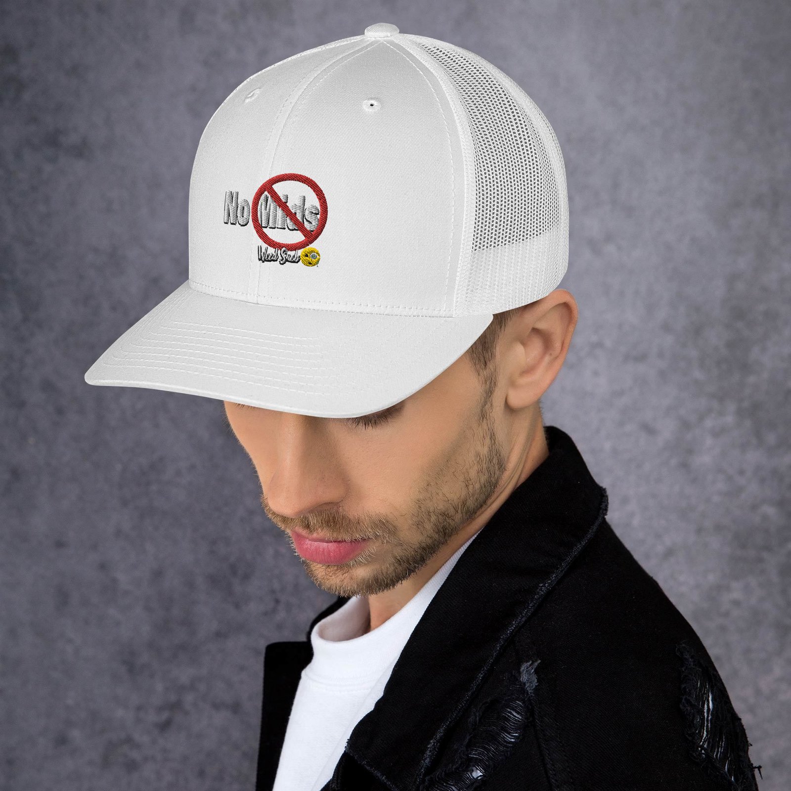 retro-trucker-hat-white-left-65b3cb60ab8ec.jpg - Delistyle.shop